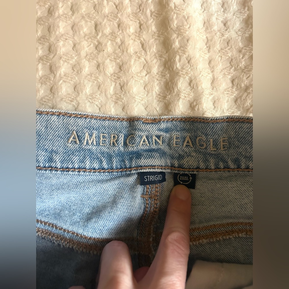 American Eagle Distressed Jeans Size 00 | Light Bleach Dye | Ripped Knees - Picture 9 of 11